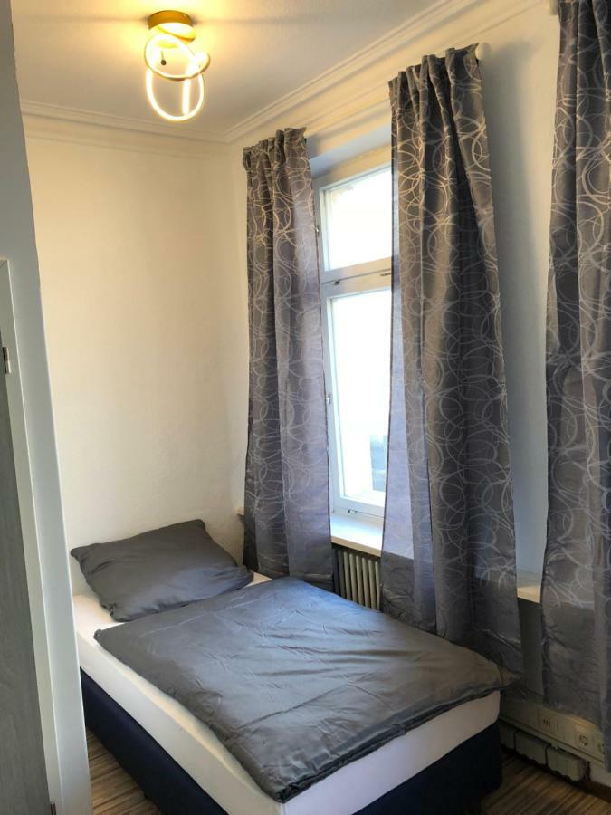 Downtown City - Privaterooms Fürth エクステリア 写真