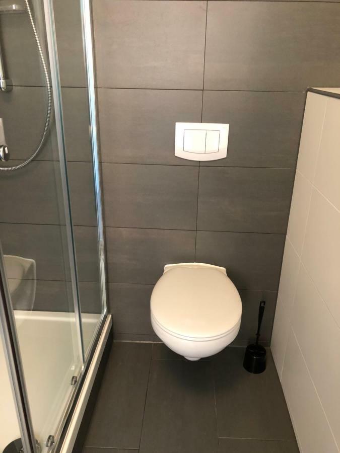 Downtown City - Privaterooms Fürth エクステリア 写真