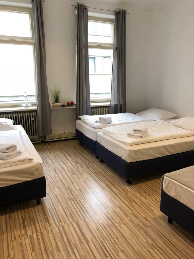 Downtown City - Privaterooms Fürth エクステリア 写真