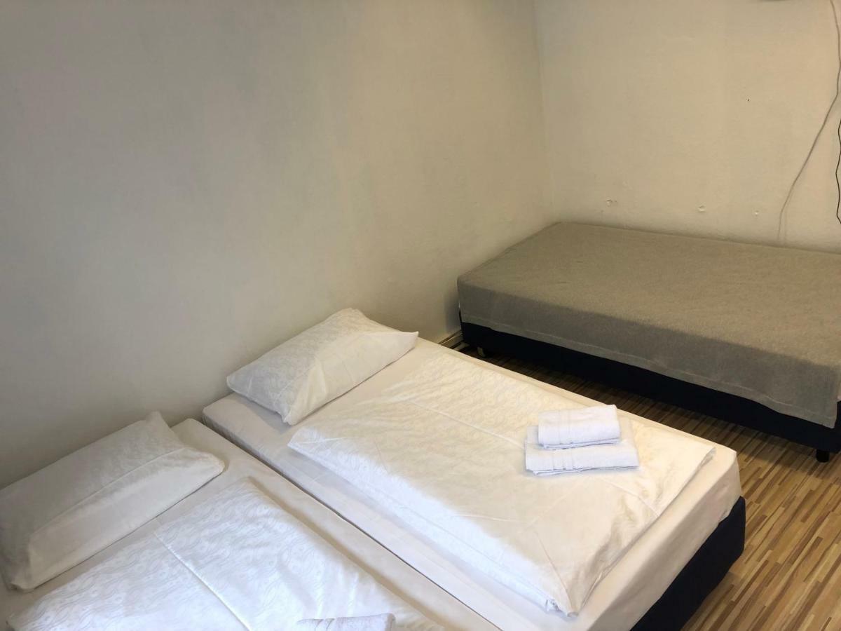 Downtown City - Privaterooms Fürth エクステリア 写真